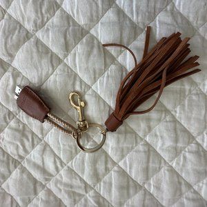 MARK & GRAHAM POWER UP LIGHTNING TO USB TASSEL KEYCHAIN